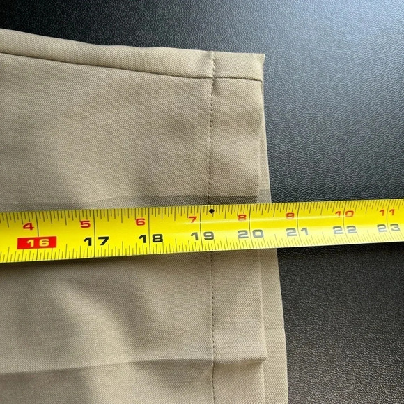 Haggar Mens 36  Cool 18 Pro Expandable Waist Comfort Stretch Shorts‎ Khaki - Picture 10 of 13